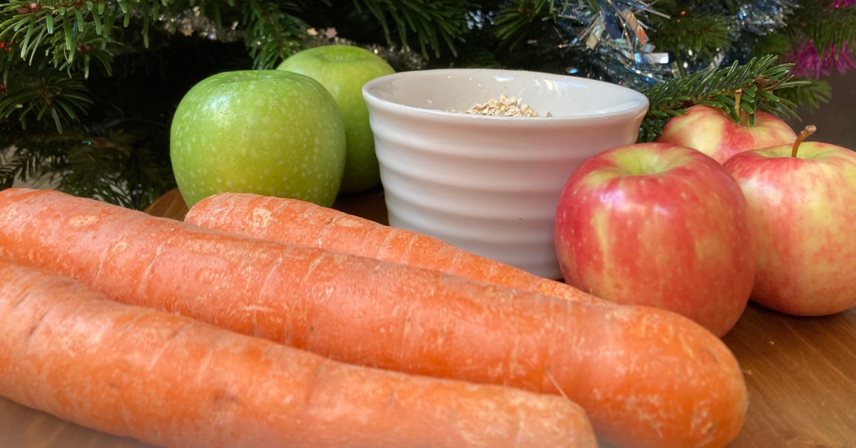 Image of carrots and apples with oats